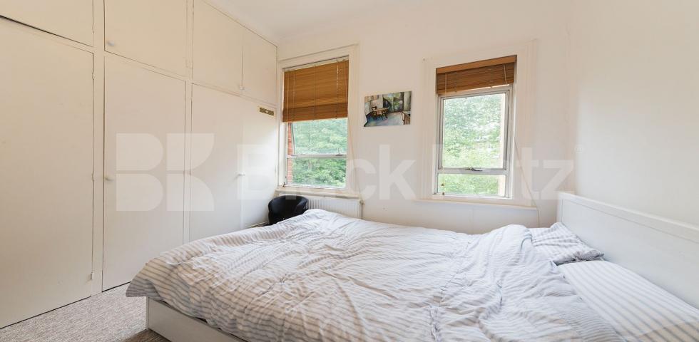 			New Instruction! Private balcony!, 2 Bedroom, 1 bath, 1 reception Flat			 Christchurch Road, Crouch End